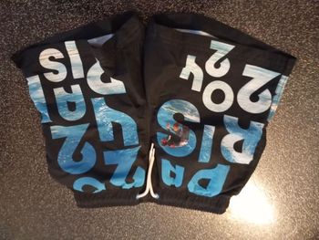 Short de bain 9/10 ans