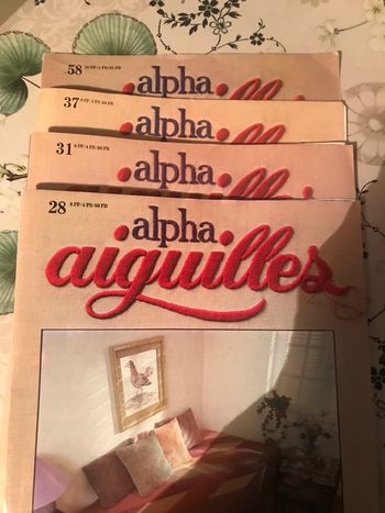 30 revues Alpha aiguilles, couture, crochet
