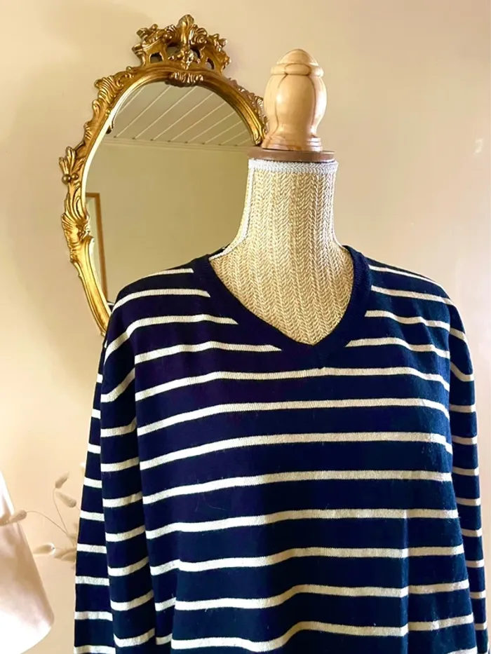 Pull marin col v rayures noir blanc coupe droite manches longues casual chic intemporel - photo numéro 7