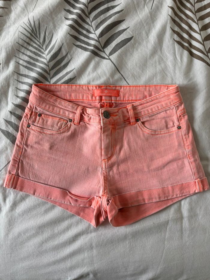 Short femme taille 34 cache-cache