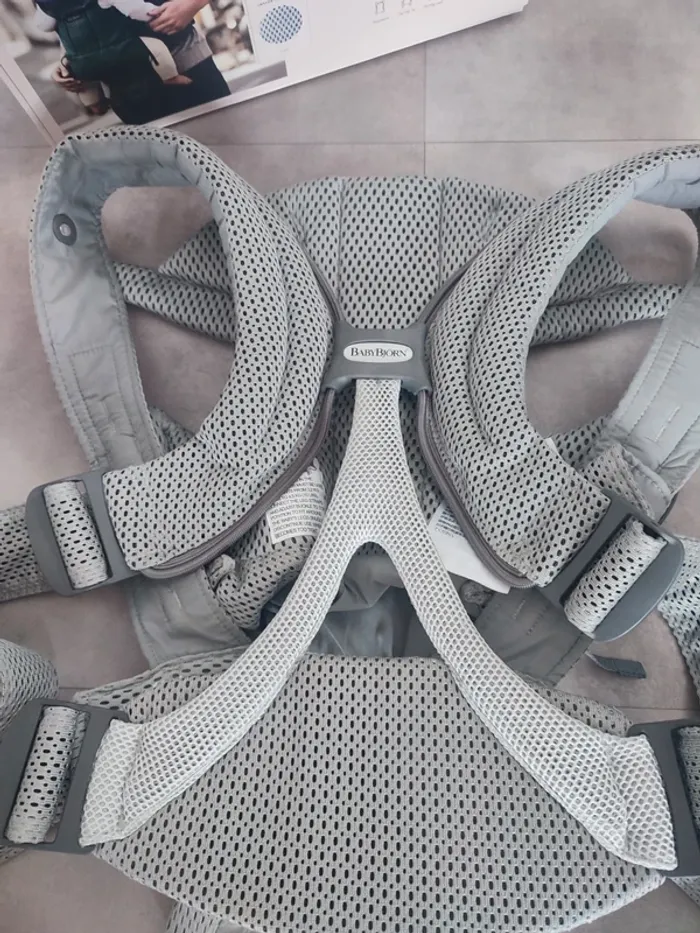Porte bébé Move de Babybjörn gris - photo numéro 4