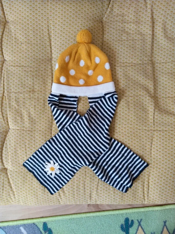 Bonnet écharpe orchestra nourrisson taille 3-6mois / 41 cm