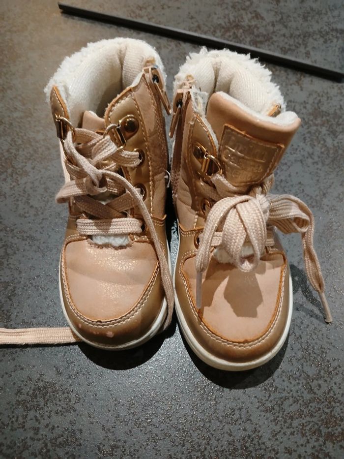 Chaussures taille 22