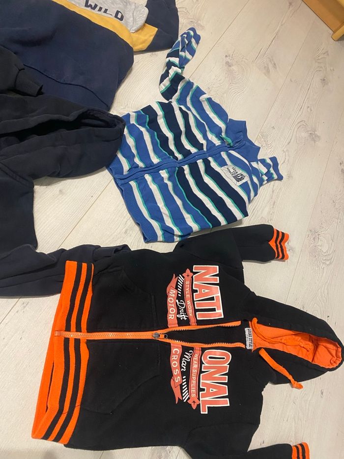 Lot de pull et gilet 6ans - photo numéro 4