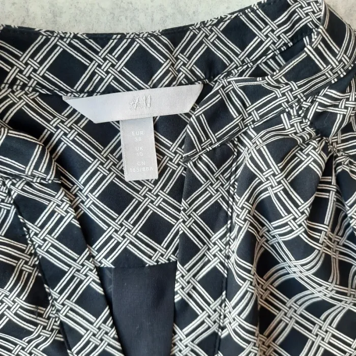 🌟 Robe sans manches H&M  - Taille 38 🌟 - photo numéro 2