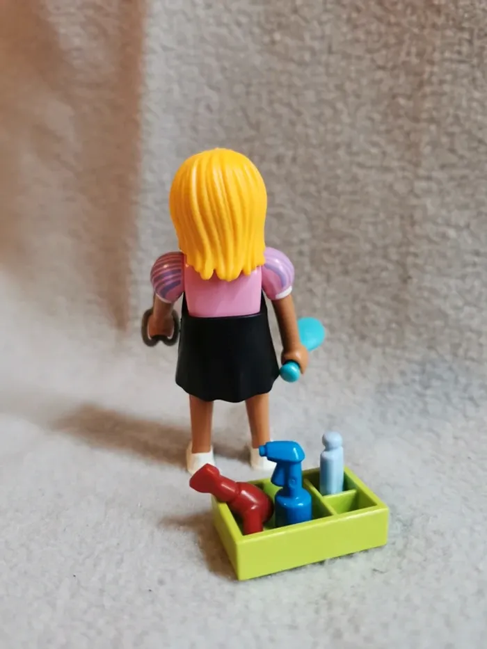 Playmobil coiffeuse - photo numéro 2