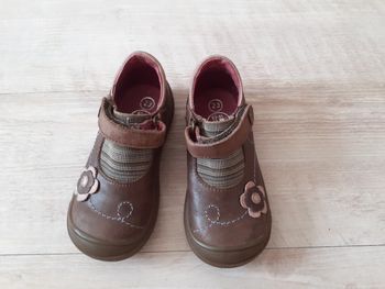 Chaussures fille taille 23