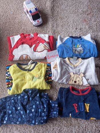 Lot de 6 pyjamas taille 6 mois
