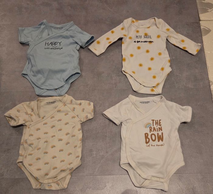 Lot de 4 bodies vertbaudet 3mois