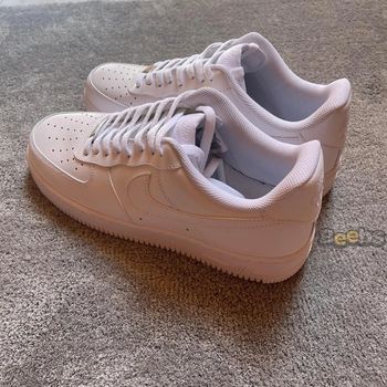 Nike Air Force 1 Low '07 White Taille  38