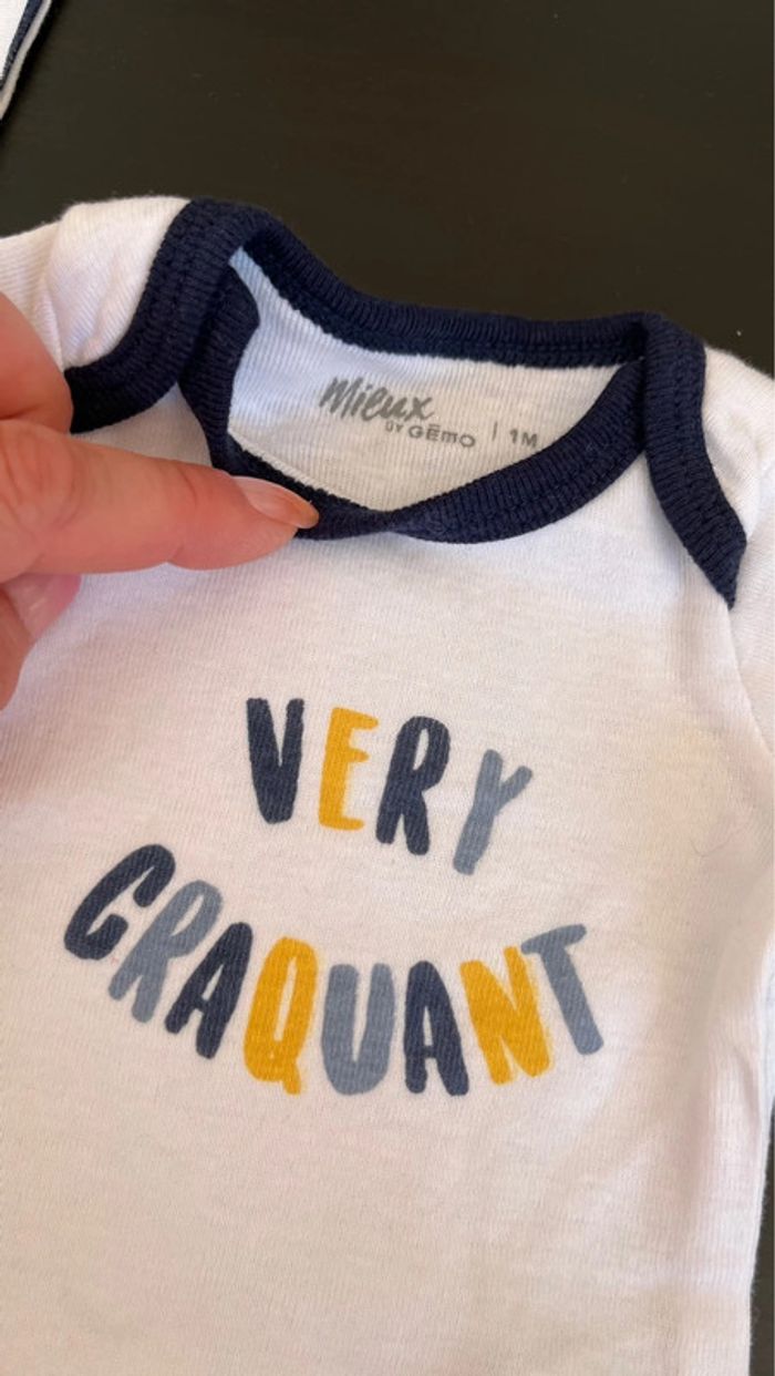 Lot de 2 bodys 1 mois - photo numéro 3