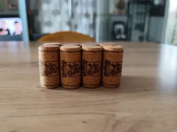 Support menu en bouchon de liège