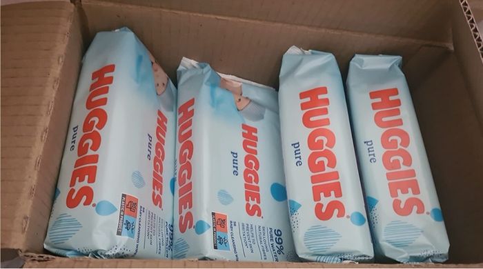 Lot de 18 paquets de 56 lingettes Huggies lingettes bébé Pure - 1008 lingettes