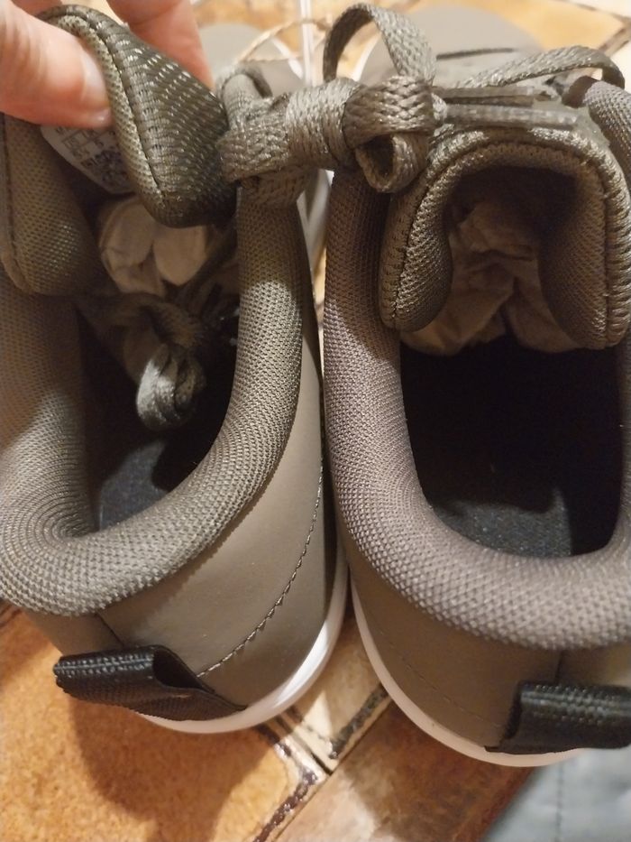 Baskets adidas couleur kaki pointure 38 neuves dans sa boîte - photo numéro 4