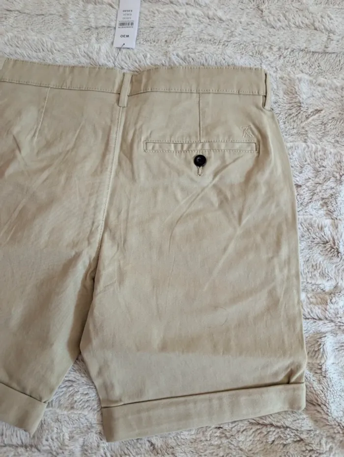 Short chino taille 40. Neuf. Beige - photo numéro 5