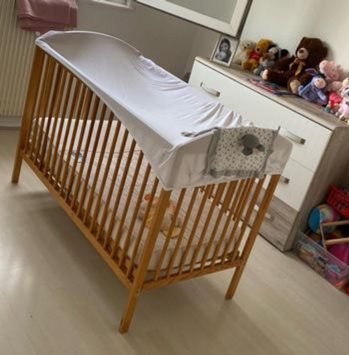 Lit bébé + matelas