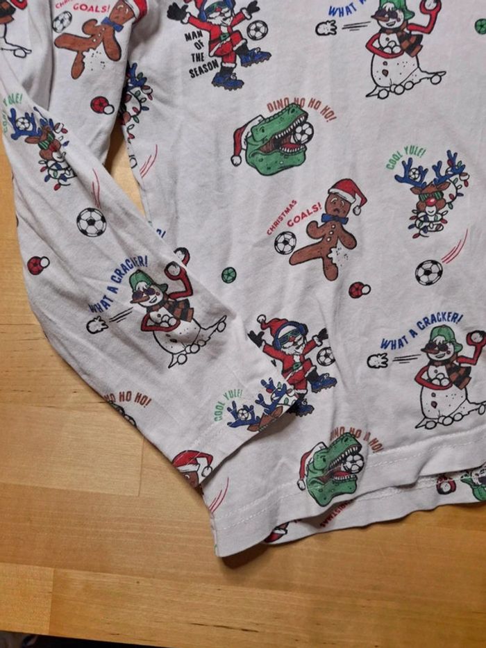 T-shirt manches longues pour garçon taille 6 ans Marque primark très bon état - photo numéro 3