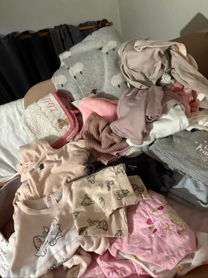 Lot de vêtements pour filles - photo numéro 3