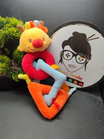 Doudou hochet Billy et Babette rouge orange bleu nattou orange rouge bleu Grelot