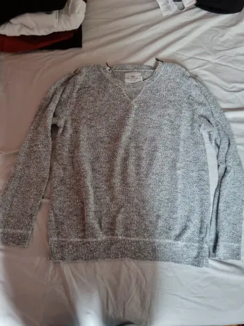 Pull gris