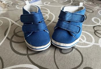 Chaussons neufs 17-18