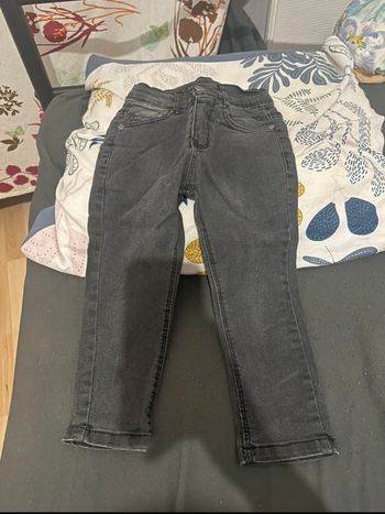 Jeans garçon taille 3 ans🐿️