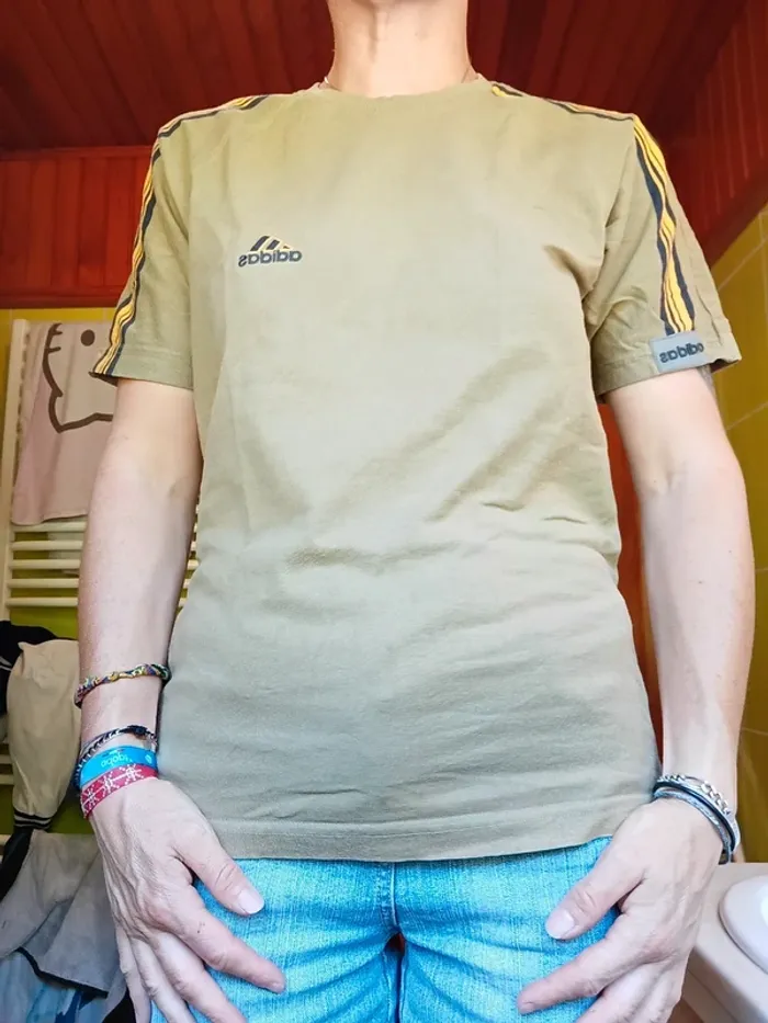 T-shirt femme vert Kaki Adidas - photo numéro 3