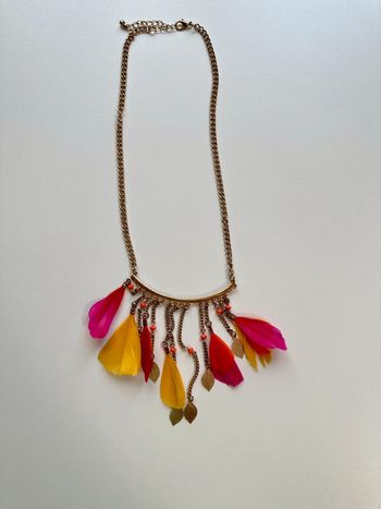 Collier à plumes