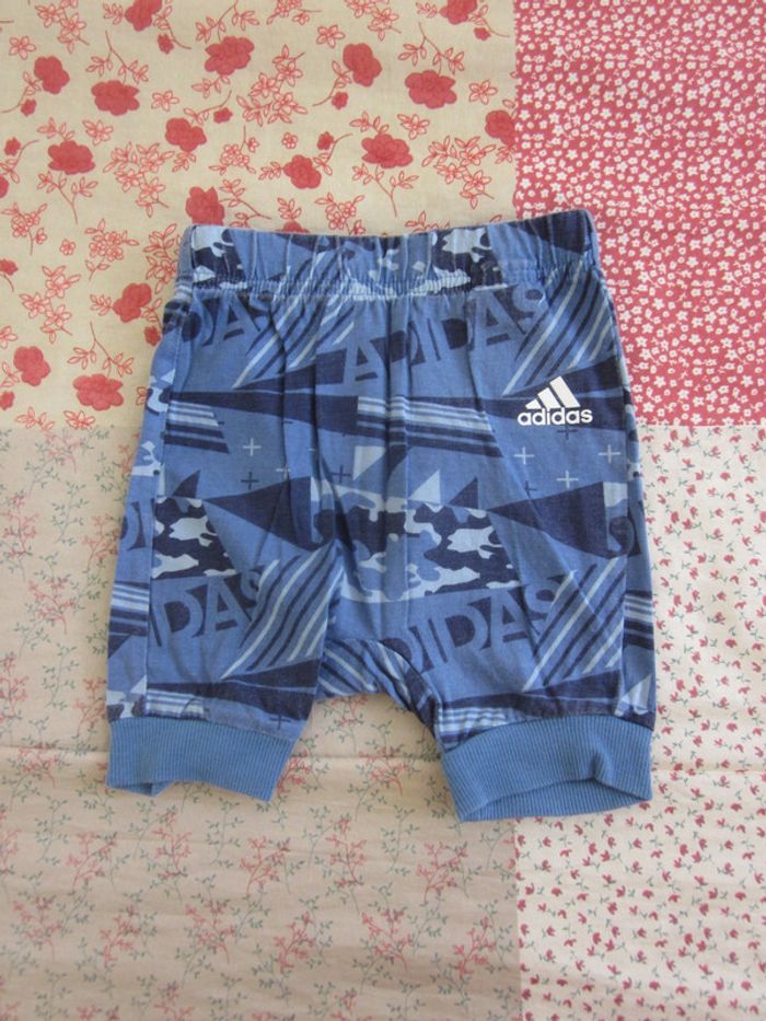 Ensemble T-shirt et short 12 mois - photo numéro 5