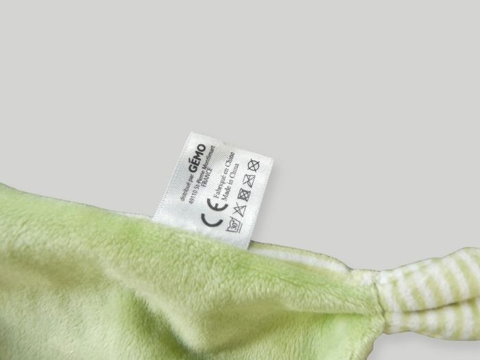Doudou éléphant Dumbo carré plat velours vert blanc rayures Gémo 22 cm - photo numéro 4