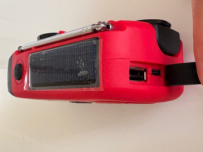 Radio multifonction d’urgence Tout-en-un – Parfaite pour l’été - photo numéro 5