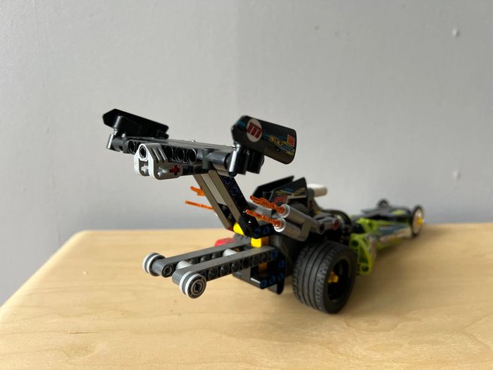 Lego technique voiture a friction draguer - photo numéro 2