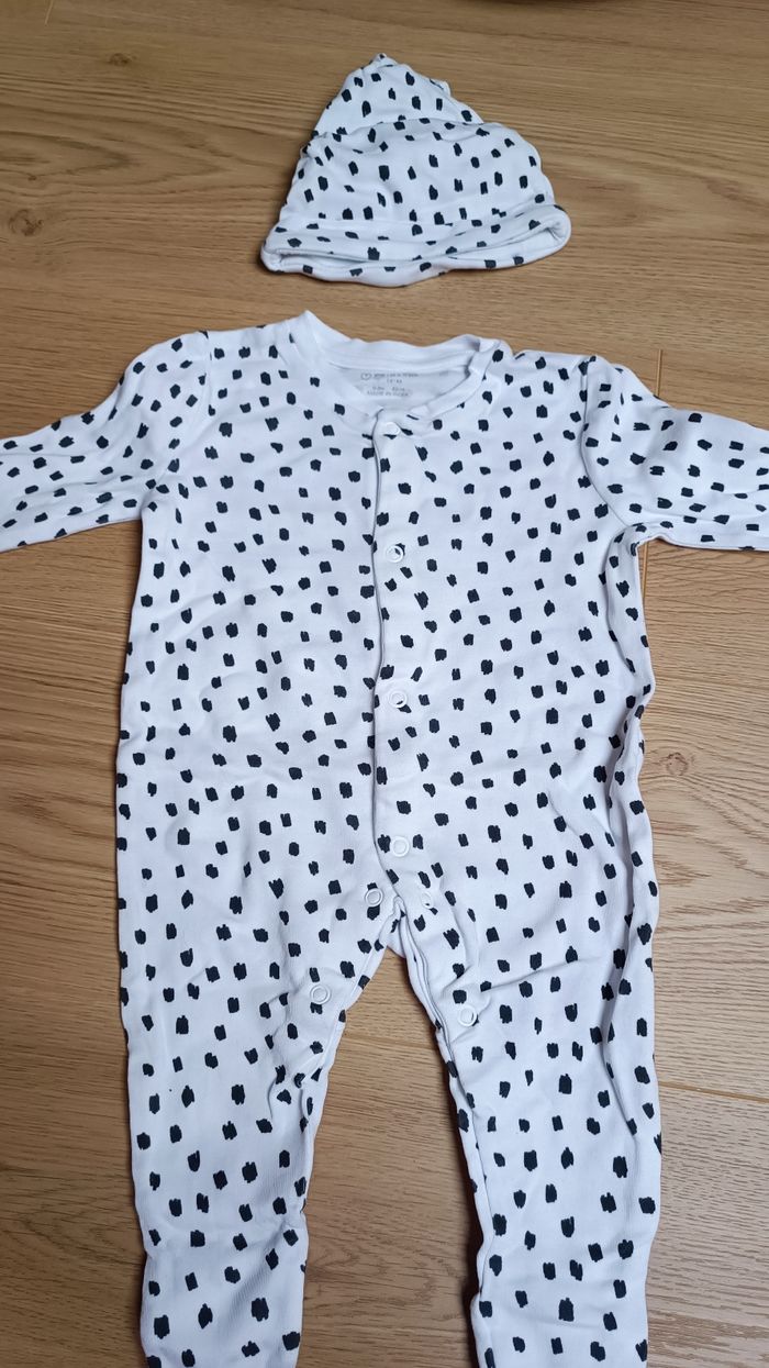 Lot 2 pyjamas 3 mois - photo numéro 2