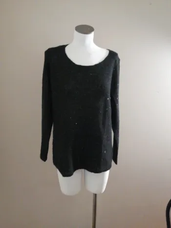Pull noir in extenso taille 42
