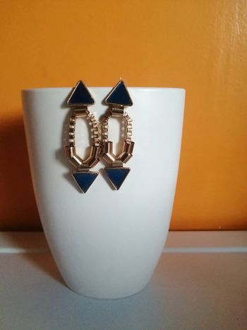 🌸Boucles d'oreilles dorées /noires maillons et triangles Neuves 🌸