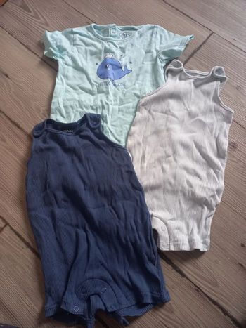 Ensemble body été bleu Tex/Kiabi 9 mois