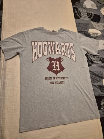 T shirt fille taille 12-14 ans 