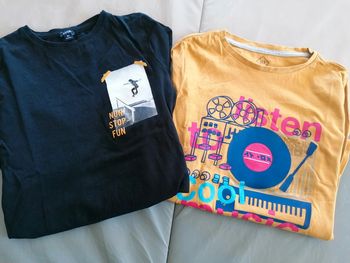 Lot de 2 tee shirts kiabi 10 ans
