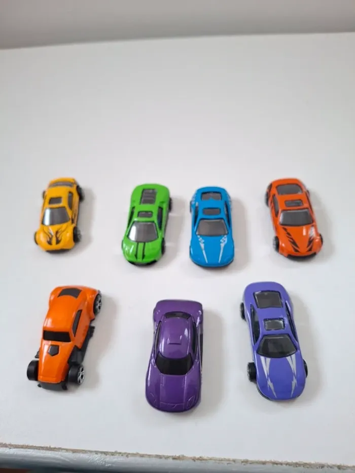 Lot de 7 petites voitures
