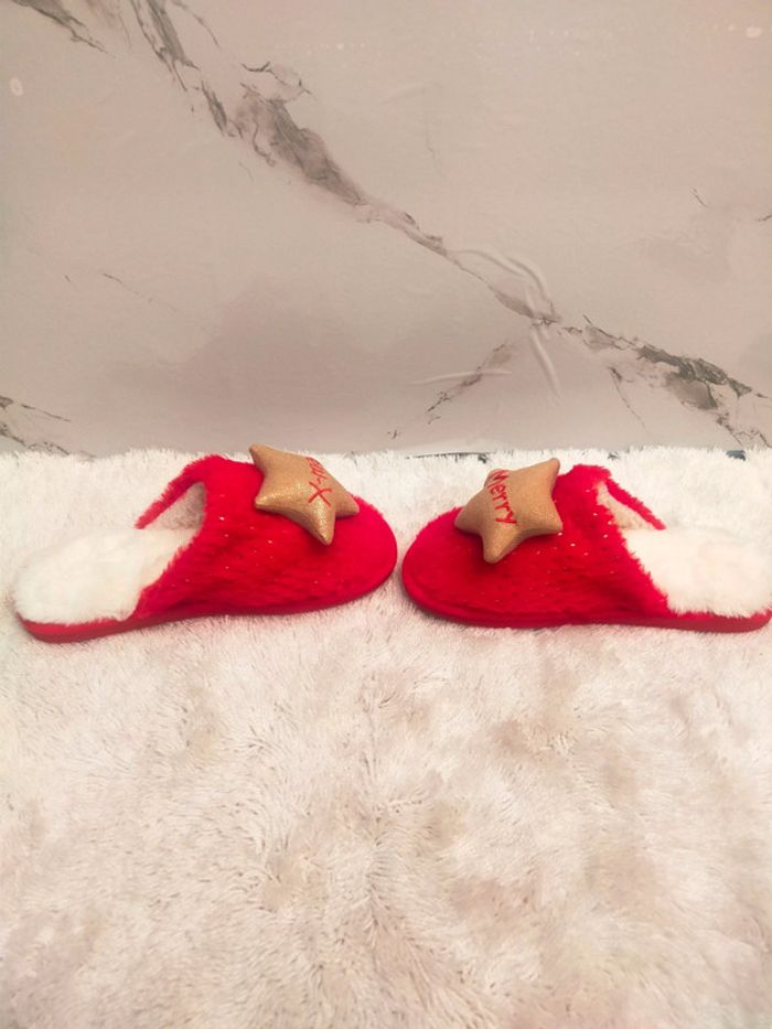 Jolie pantoufles rouge de Noël confortable et chaude taille 38/39 - photo numéro 2