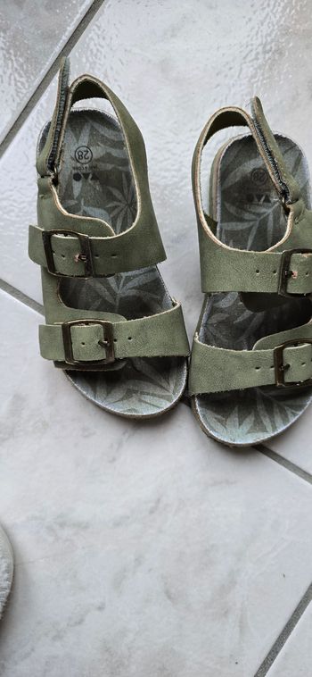 Sandales okaidi vertes taille 28