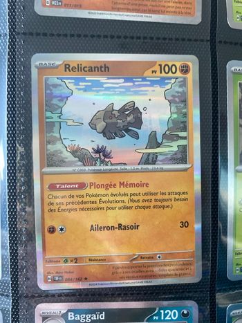 Carte Pokémon holographique neuf