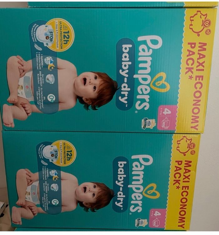 2 packs pampers