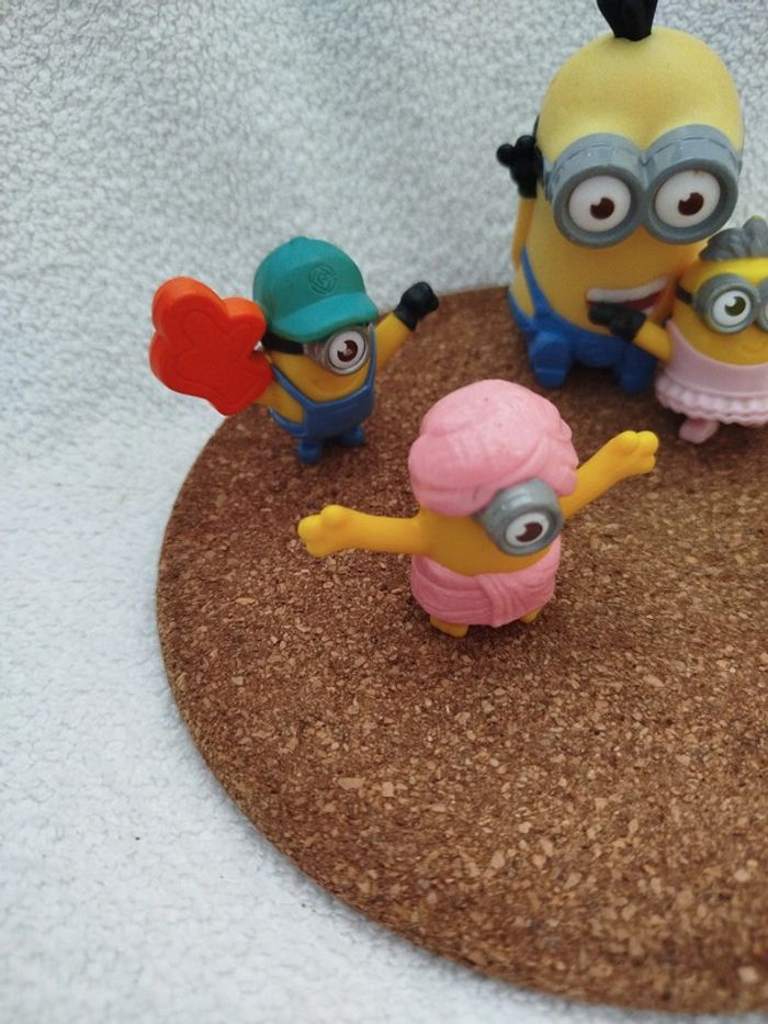 Lot figurines Minions - photo numéro 2