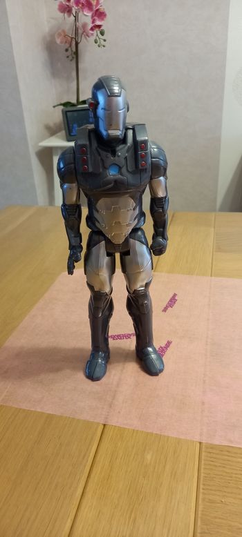 Figurine Iron man argent
