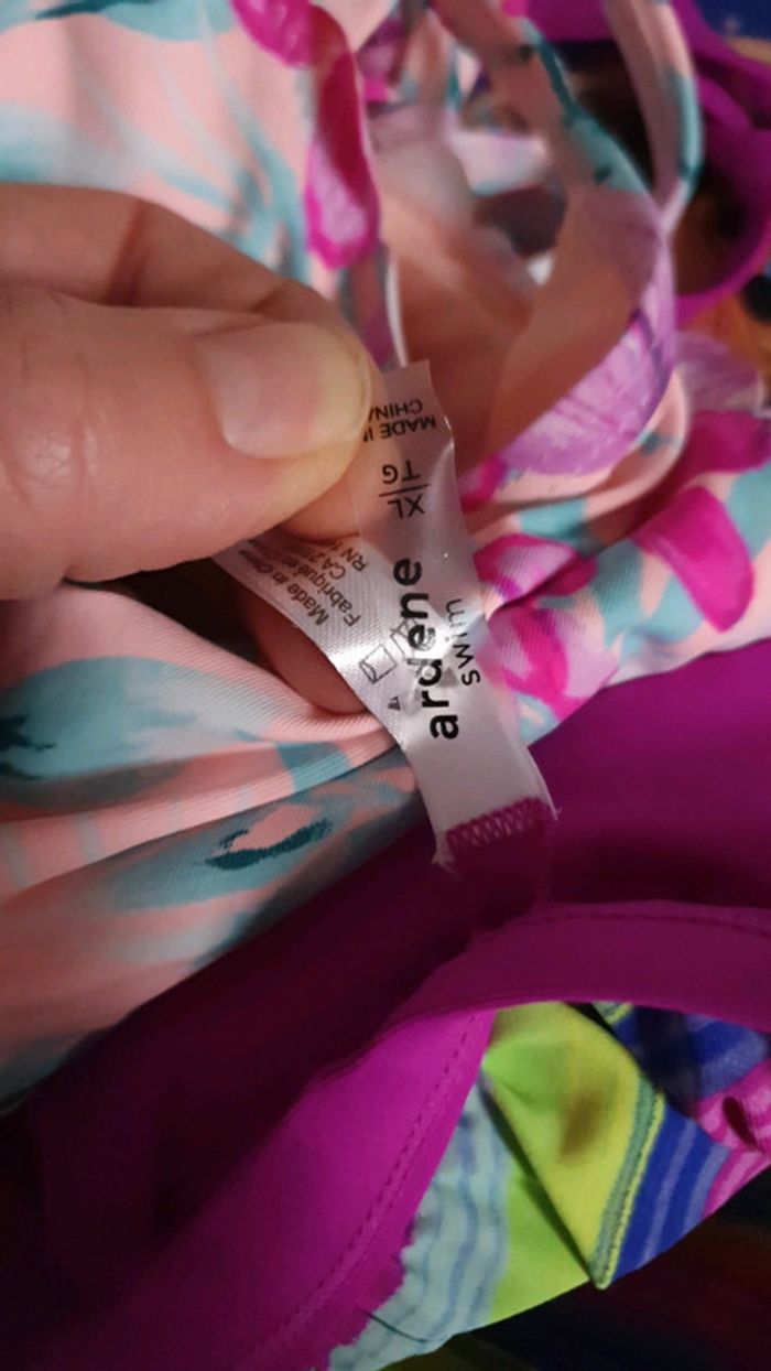 2 hauts de maillot - photo numéro 4