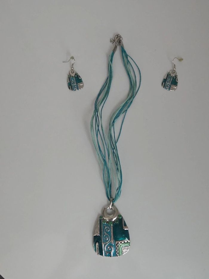 Ensemble collier / boucle d'oreilles