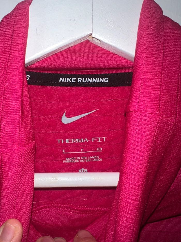 Haut Nike - photo numéro 6