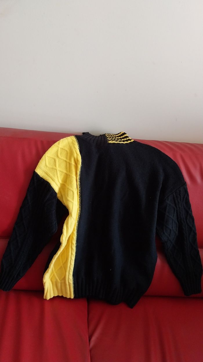 Pull noir/jaune
