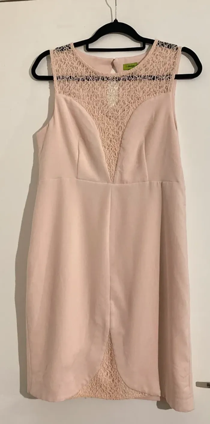 Robe Chic Avec Broderie Taille L